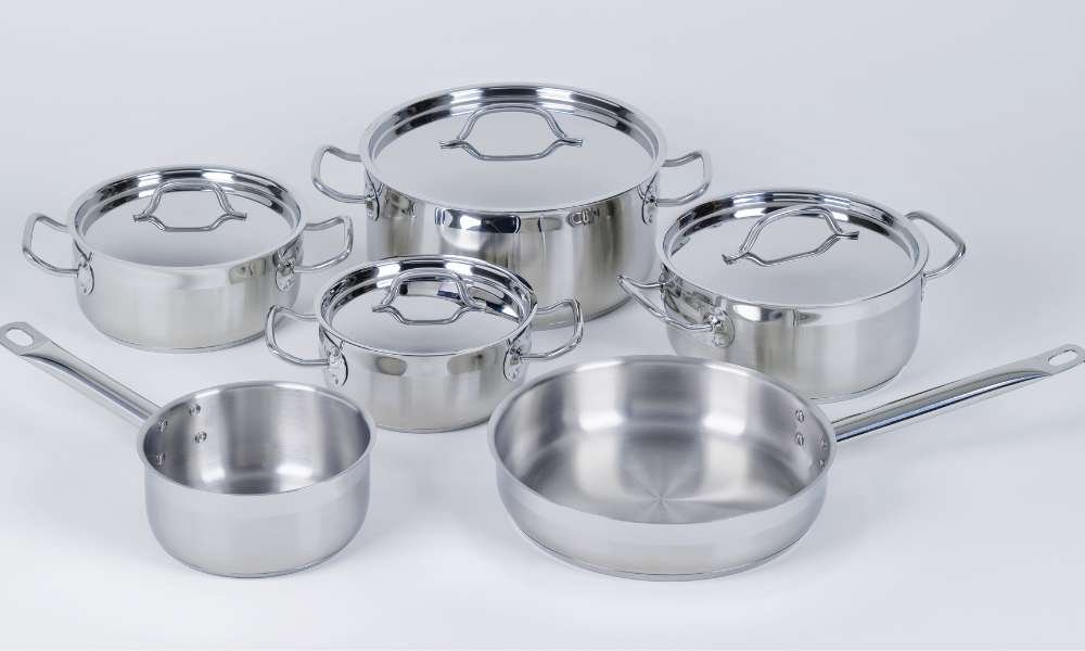 How to cook with stainless steel pots and pans